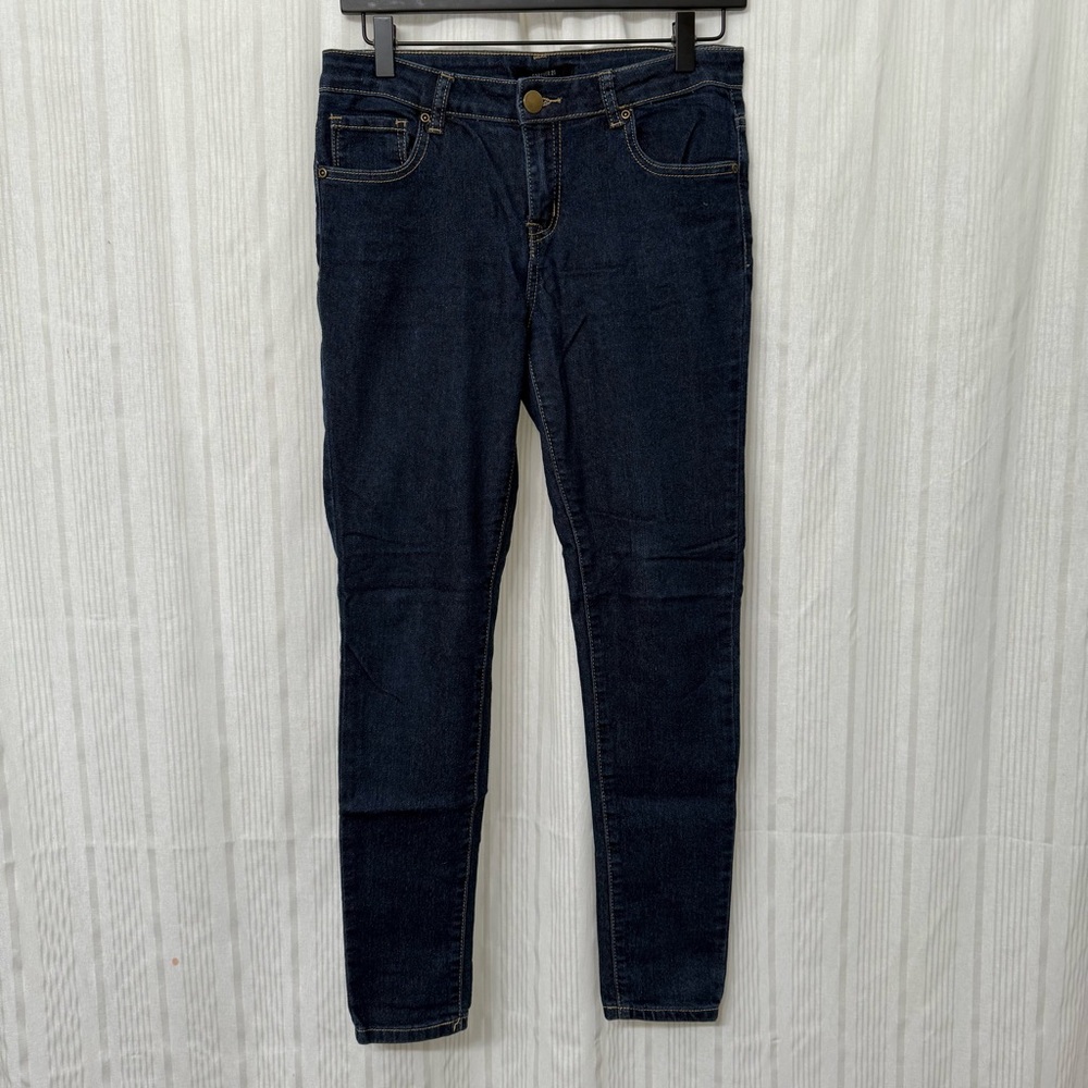 🌈5/$25 BUNDLE! EUC Forever 21 Dark Wash Skinny Jeans size 27